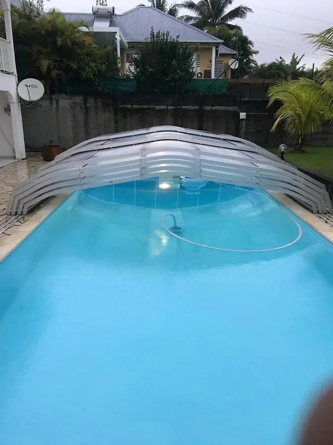 Appartement Confort A Sainte-Rose Avec Piscine Partagee Apartment
