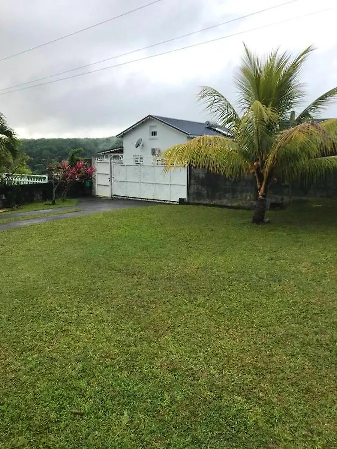 Apartment Appartement Confort A Sainte-Rose Avec Piscine Partagee