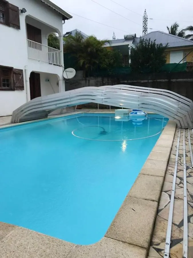 Apartment Appartement Confort A Sainte-Rose Avec Piscine Partagee